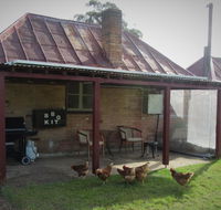 Fernbrook Cottage - Schoolies Week Accommodation