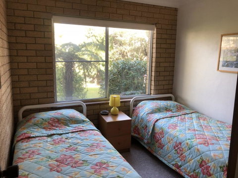 Flat 1-3 Bay Lane - Schoolies Week Accommodation 3