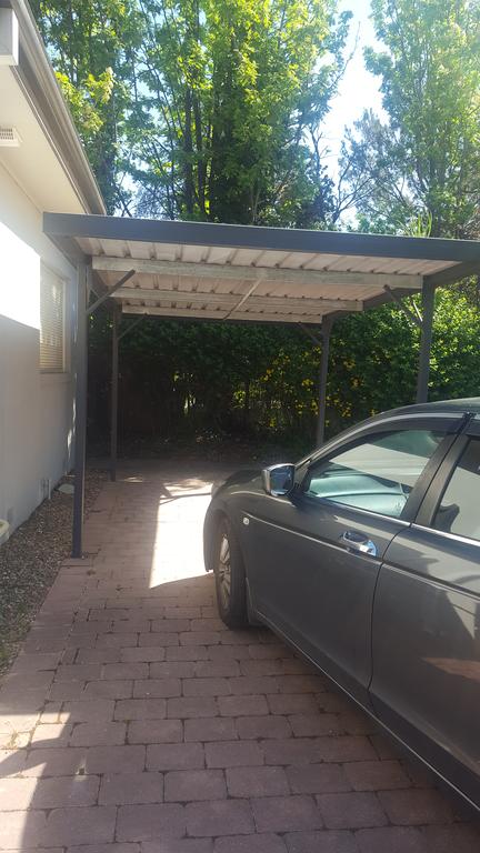 Flat In Heart Of Griffith - Schoolies Week Accommodation 0