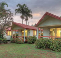 Flying Fish Point Tourist Park - Schoolies Week Accommodation