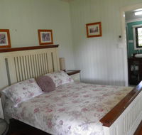 Follywood Guesthouse BB - Schoolies Week Accommodation