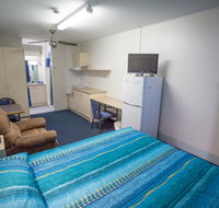 Fourth Ave Motor Inn - Schoolies Week Accommodation