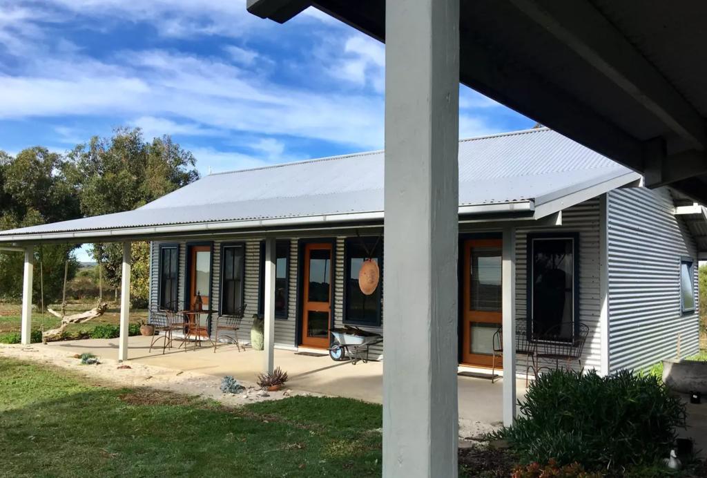  Schoolies Week Accommodation