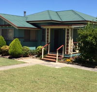 FROGGIES HOLIDAY HOUSE - Schoolies Week Accommodation