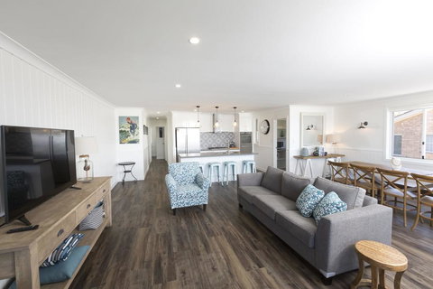 FYNE SHORES - Schoolies Week Accommodation 2