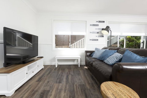 FYNE SHORES - Schoolies Week Accommodation 3
