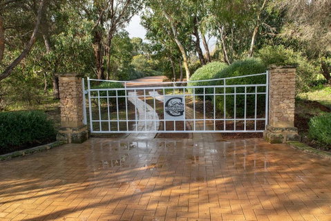 Garden Pavilion - Art House Yallingup - Schoolies Week Accommodation 1