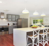 Garland Park - 3 night weekends for price of 2 - Schoolies Week Accommodation