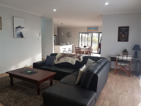 Gilligan's Kangaroo Island - Schoolies Week Accommodation 0