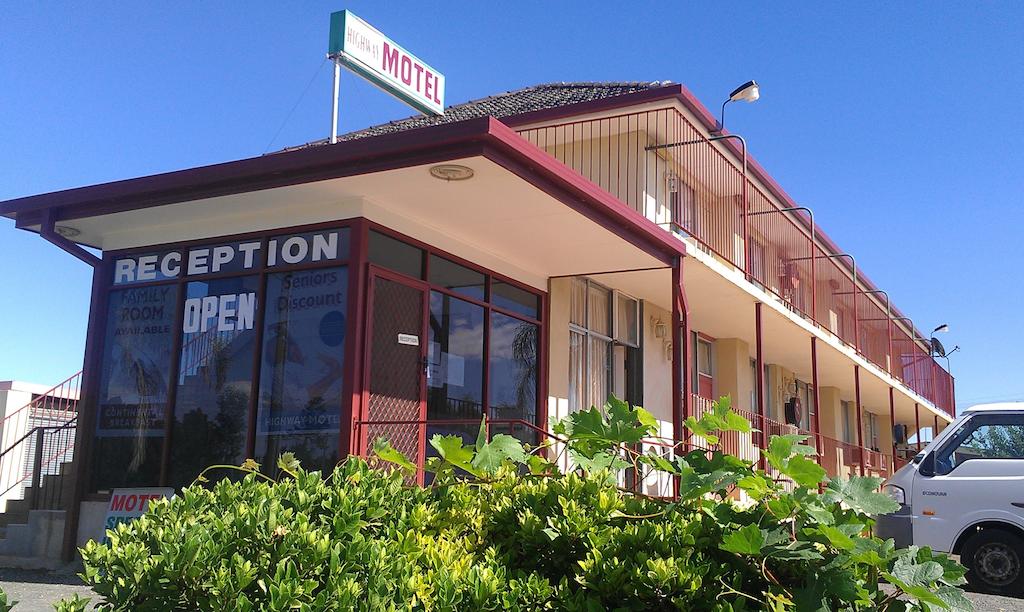  Schoolies Week Accommodation
