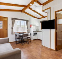 Goulburn South Caravan Park - Schoolies Week Accommodation
