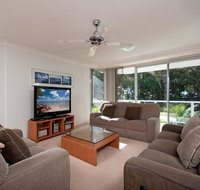 Government Road Unit 03 153 Bagnalls Beach Apartment - Schoolies Week Accommodation