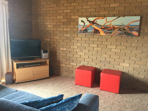 Gowings Of Mallacoota - Schoolies Week Accommodation 1