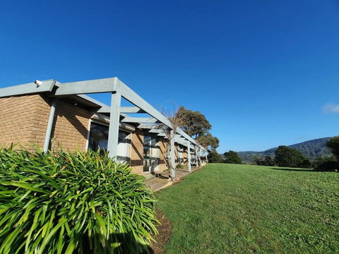 GRACEDALE HILLS HOMESTEAD - Schoolies Week Accommodation 1