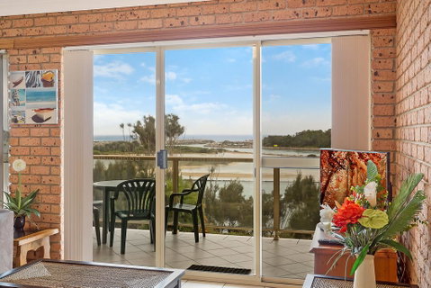 Grand Pacific 2 Unit 1 - Schoolies Week Accommodation 3