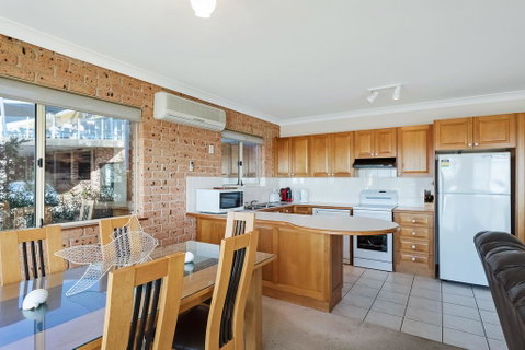 Grand Pacific 2 Unit 2 - Schoolies Week Accommodation 1