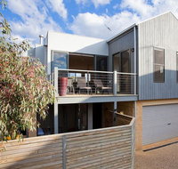 Great Ocean Retreat 5-7 - Schoolies Week Accommodation