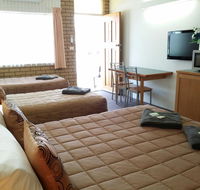 Guyra Motor Inn - Schoolies Week Accommodation