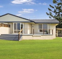 Haere Mai 2 - East Ballina - Schoolies Week Accommodation
