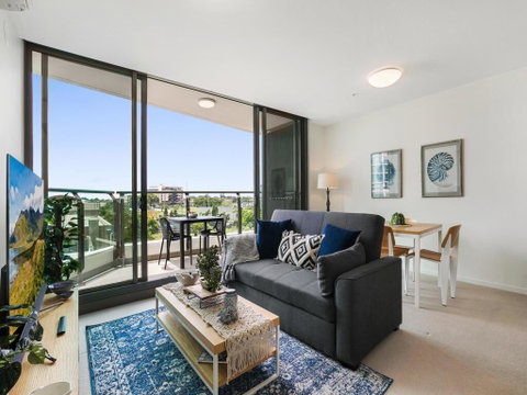 HARBOURSIDE- Hosted By: L'Abode Accommodation - Schoolies Week Accommodation 0
