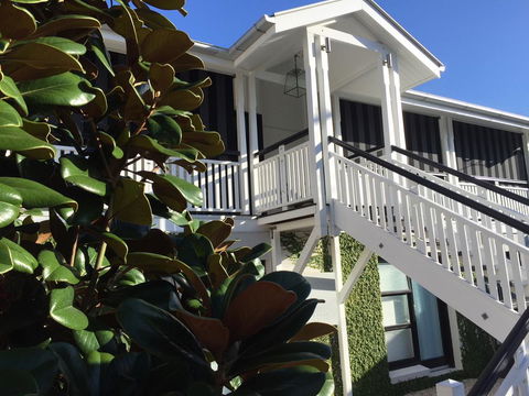 Heal House - Schoolies Week Accommodation 3