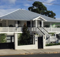 Heal House - Schoolies Week Accommodation