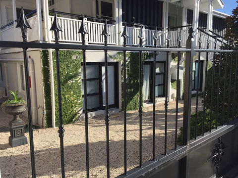 Heal House - Schoolies Week Accommodation 2