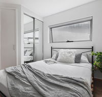 Heart of Sandringham Apartment by Ready Set Host - Schoolies Week Accommodation