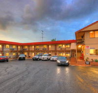 Hi-Way Motel Grafton - Schoolies Week Accommodation