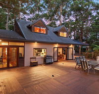 Hidden Gem Acreage Close to Terrigal Beach - Schoolies Week Accommodation