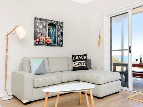 High Tide - Wallaroo Beachfront Property - Pet-Friendly - Schoolies Week Accommodation 2