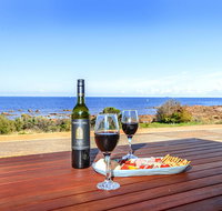 High Tide - Wallaroo Beachfront Property - Pet-Friendly - Schoolies Week Accommodation