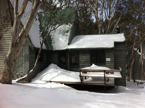 Highlander-DPA - Schoolies Week Accommodation 1