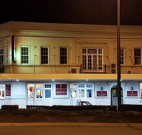 Highlands Hotel - Schoolies Week Accommodation