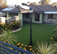 Hillarys Holiday Home - Schoolies Week Accommodation