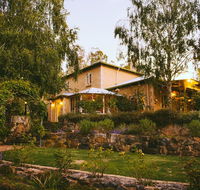 Holberry House - Schoolies Week Accommodation