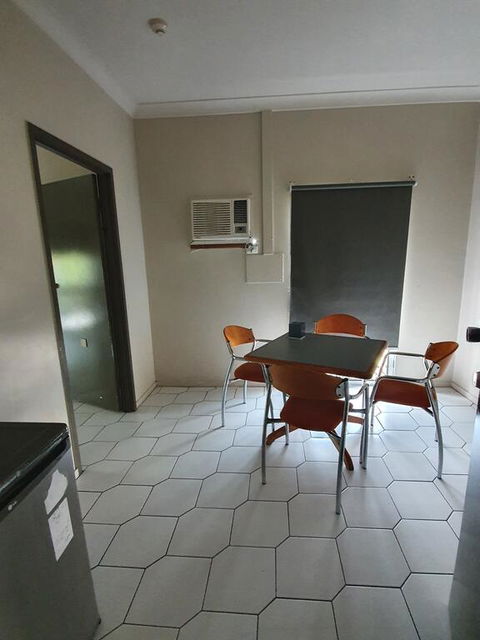 Hotel Allen - Schoolies Week Accommodation 2