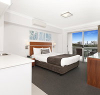 Hotel Chino - Schoolies Week Accommodation