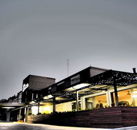 Hotel Gracelands - Schoolies Week Accommodation