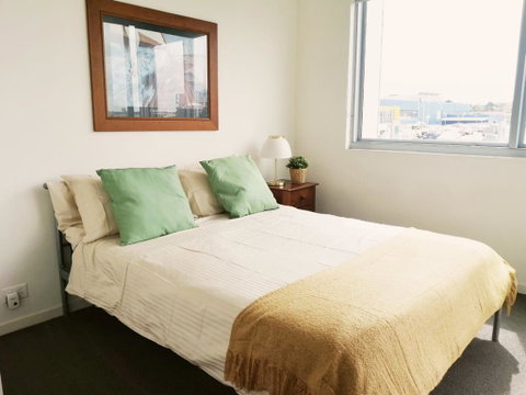 Italian Style Apartment - Schoolies Week Accommodation 1