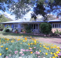James Farmhouse - Schoolies Week Accommodation