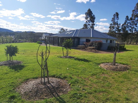 Jasmine Lodge - Schoolies Week Accommodation 2