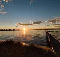 Jetty Views - Water views on Raymond island - Schoolies Week Accommodation