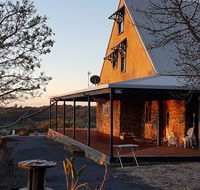 Jinji's Edge Escape - Schoolies Week Accommodation