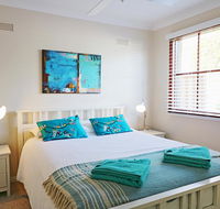 Jodi's Beach Retreat Eden - Schoolies Week Accommodation