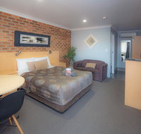 Jumbuck Motor Inn - Schoolies Week Accommodation