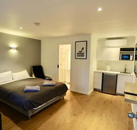Junee Tourist Park - Schoolies Week Accommodation