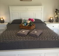 Kadi House Accommodation - Schoolies Week Accommodation