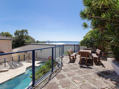 Kallaroo, 3 Kallaroo Street- Great House With Views, Pool, WIFI And Aircon - Schoolies Week Accommodation 3