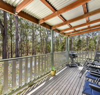 Kangaroo Cottage - cute Accom in bushland setting - Schoolies Week Accommodation